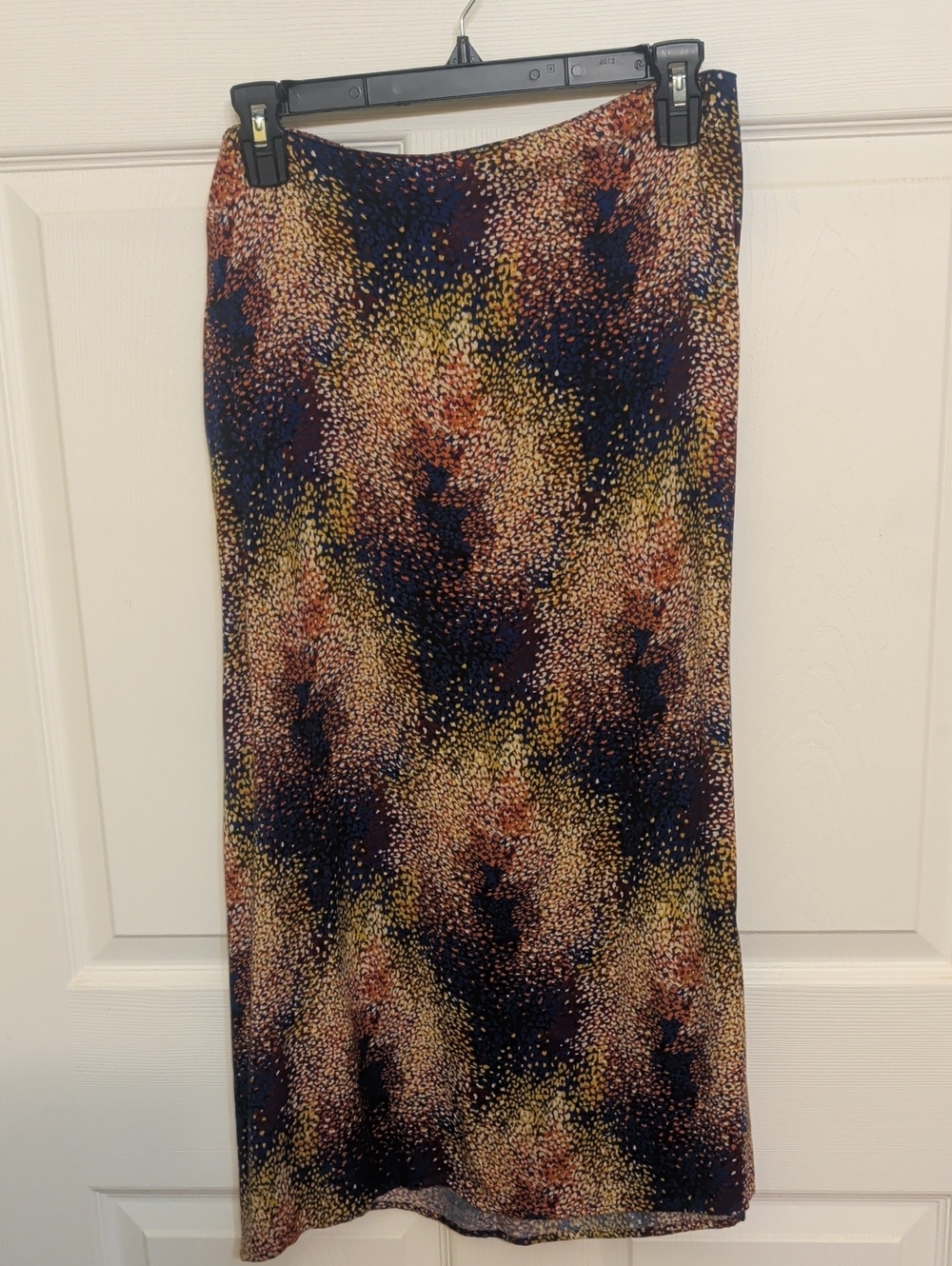 Time and Tru Navy and Multi Printed Midi Skirt